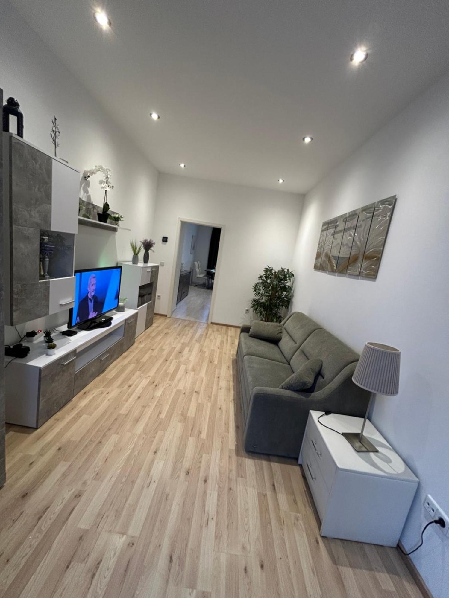 Schoene, Helle Wohnung In Stadtnaehe 维也纳 外观 照片