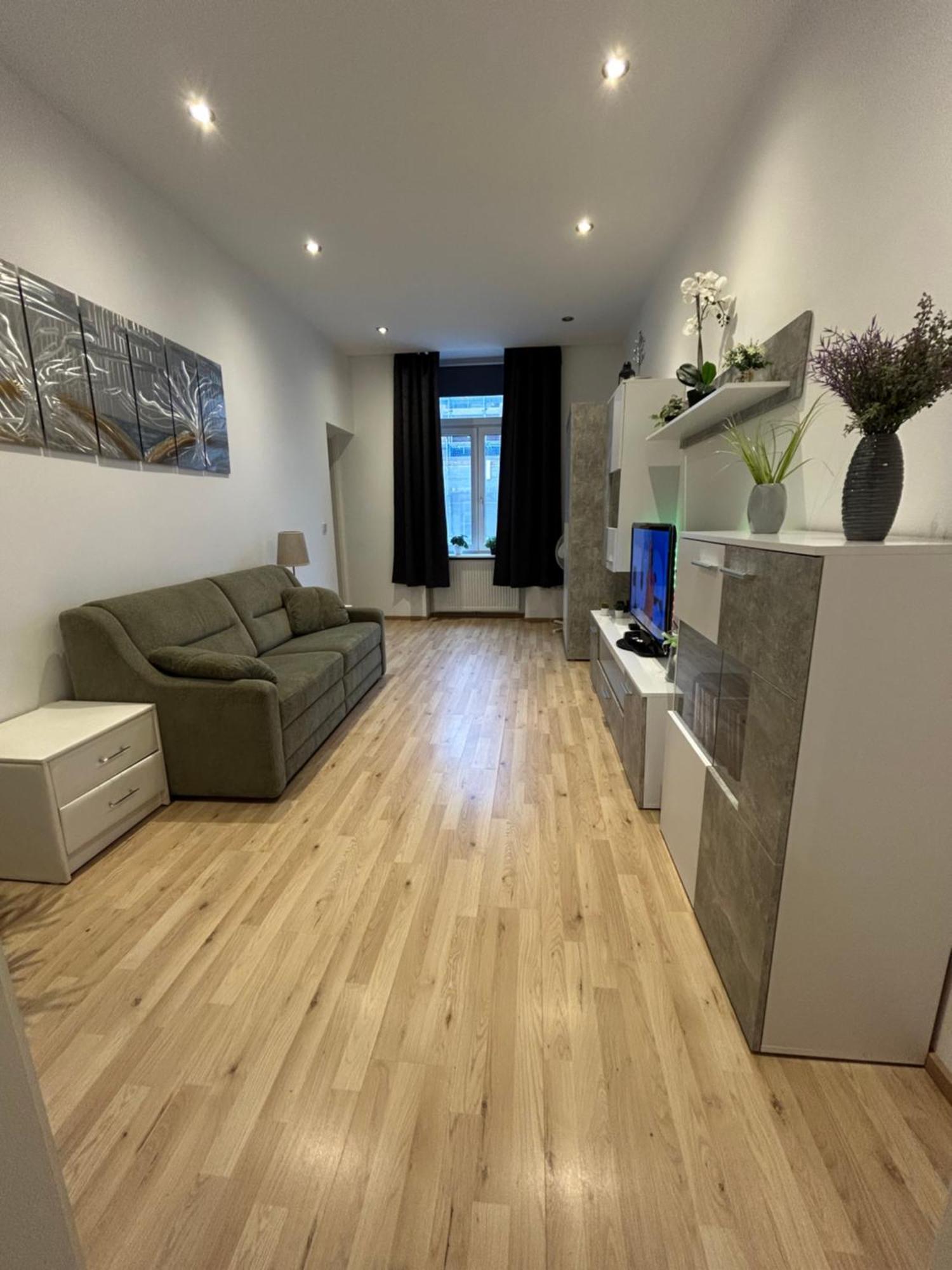 Schoene, Helle Wohnung In Stadtnaehe 维也纳 外观 照片